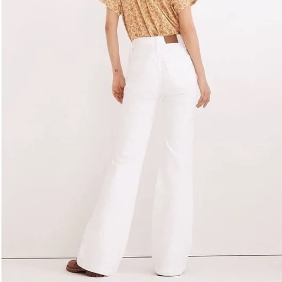Madewell 11”High-Rise Flare Jeans, White, Size 27T - Picture 2 of 8